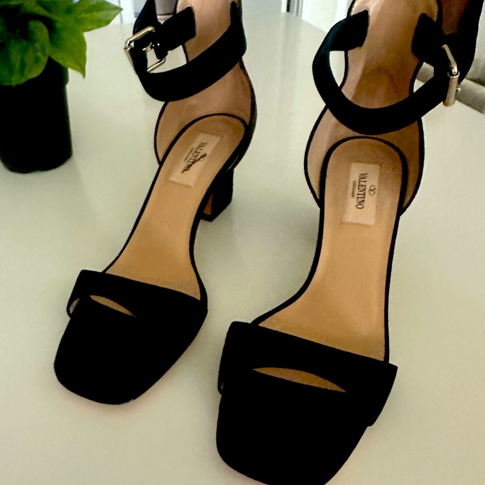 Valentino size 36.5